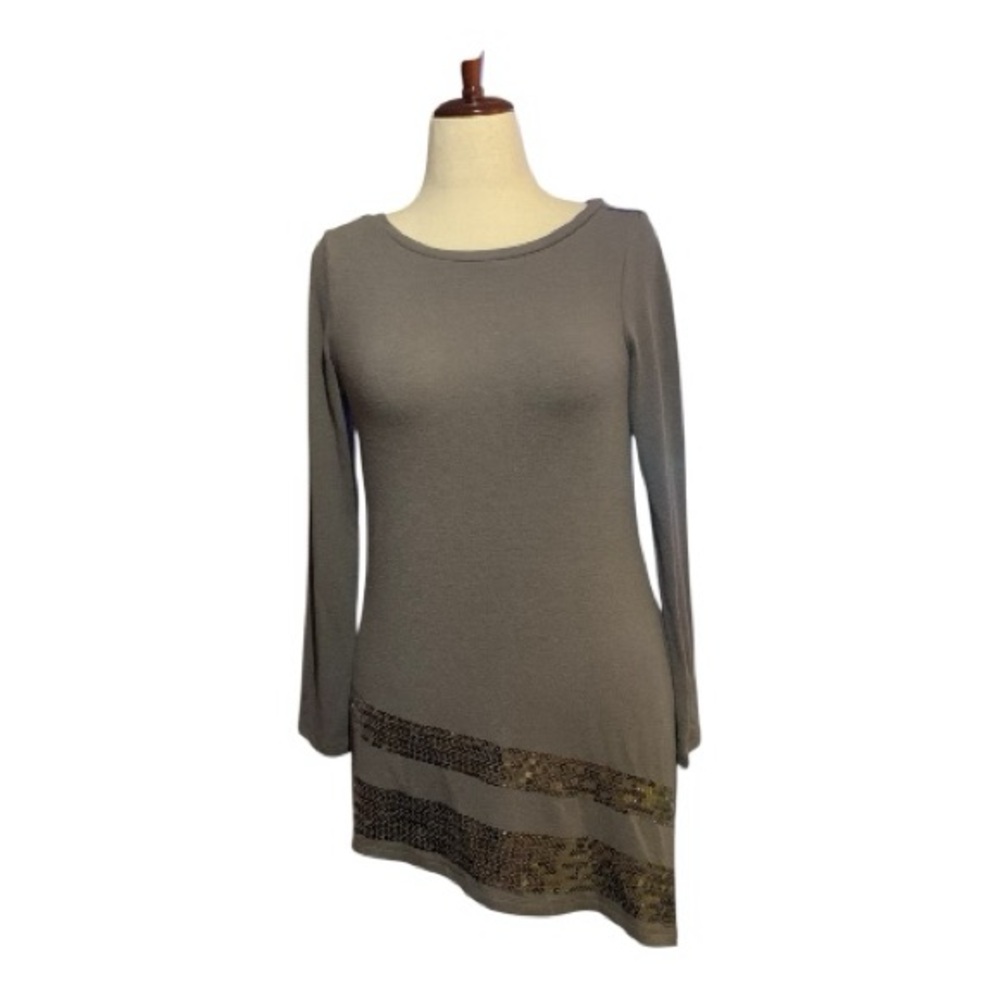 DG2 Diane Gilman Asymmetrical Long Gray Tunic Sequin Embellishments Size Small